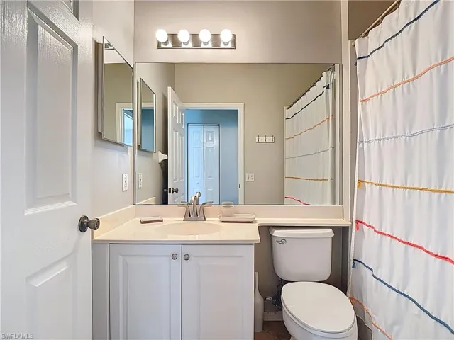 4970 Deerfield Way F-203, Naples, Florida 34110