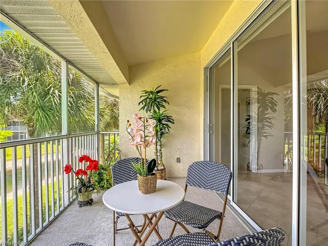 4970 Deerfield Way F-203, Naples, Florida 34110