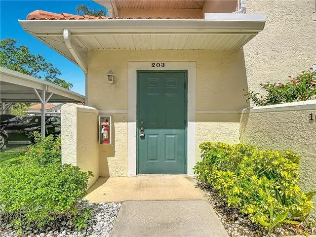 4970 Deerfield Way F-203, Naples, Florida 34110