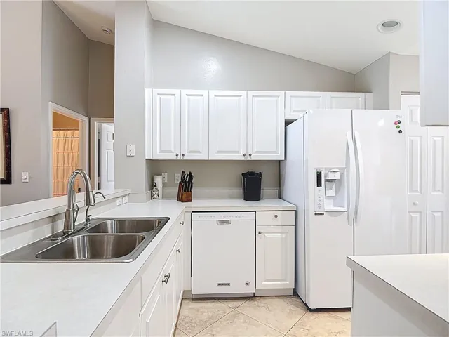 4970 Deerfield Way F-203, Naples, Florida 34110