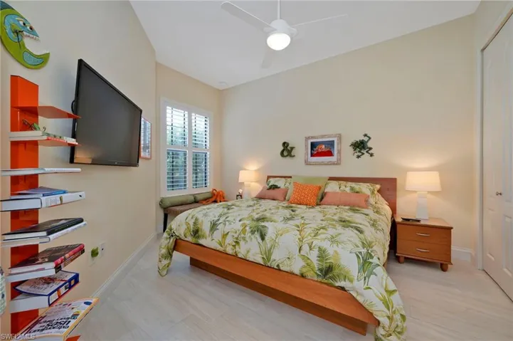 1299  Verde  DR, Naples, FL 34105