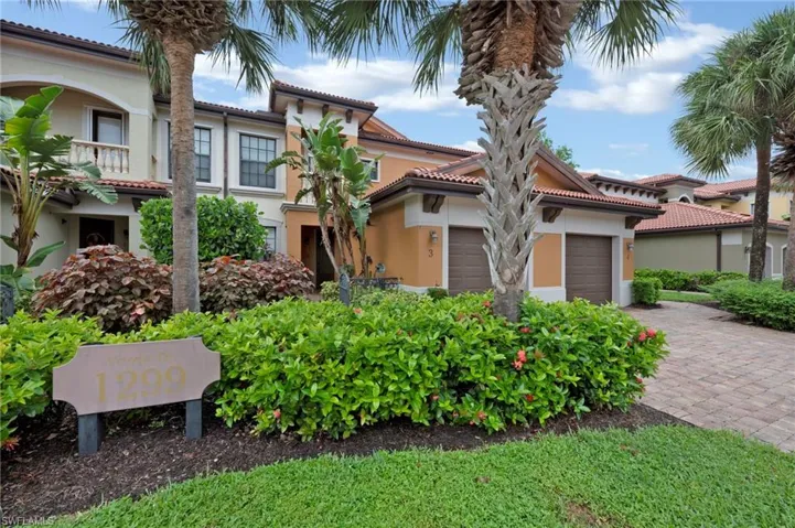 1299  Verde  DR, Naples, FL 34105