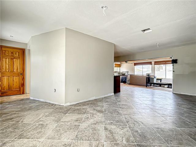 Living/Dining Area