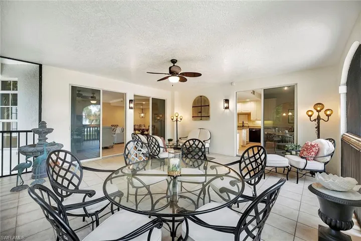 Outdoor Dining on Screened Lanai