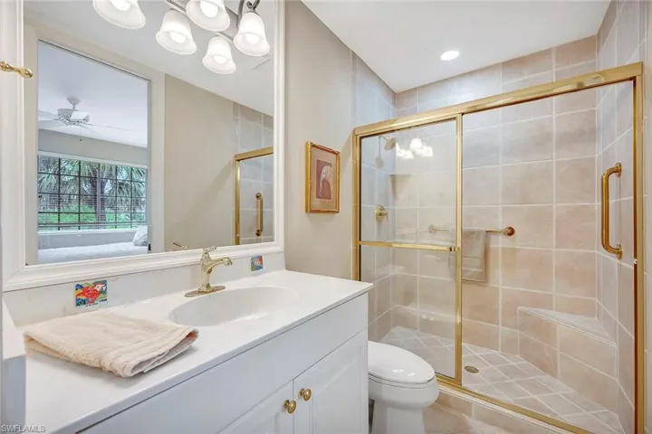 3rd Bathroom / Suite