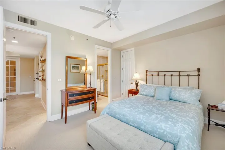 Queen Bedroom