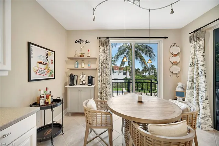 Eat-in Kitchen with Coffee Bar