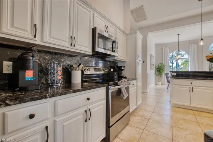 1807 Sw 48th Ln, Cape Coral, Florida 33914