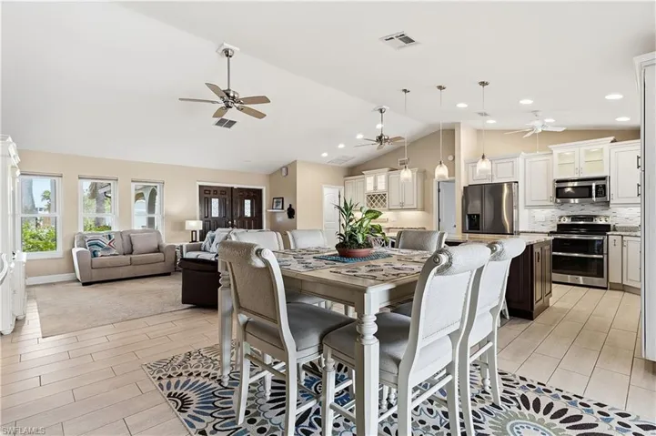 2018 Se 29th St, Cape Coral, Florida 33904