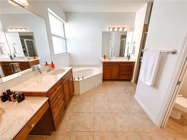 1922 Par DR, NAPLES FL 34120