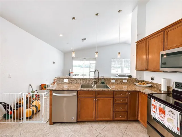 1922 Par DR, NAPLES FL 34120