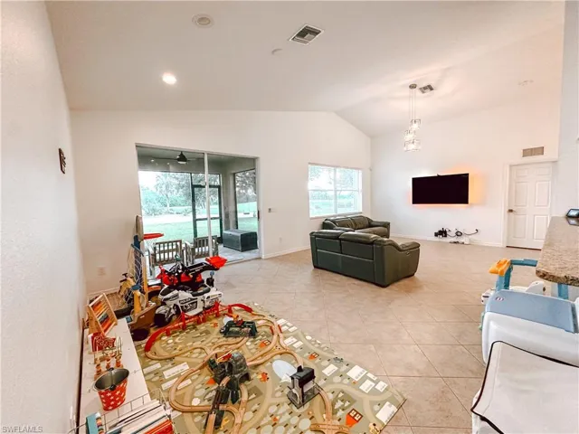 1922 Par DR, NAPLES FL 34120