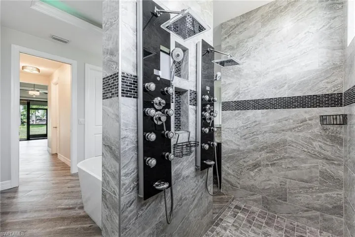 Walk-Around Shower with Dual Shower Heads & Full Body Spray