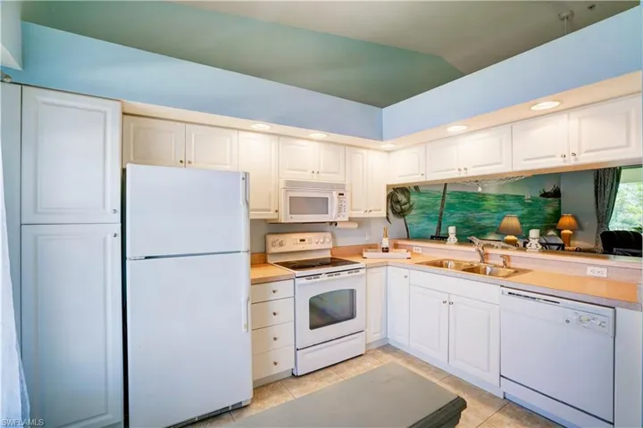 375  Stella Maris N DR, Naples, FL 34114