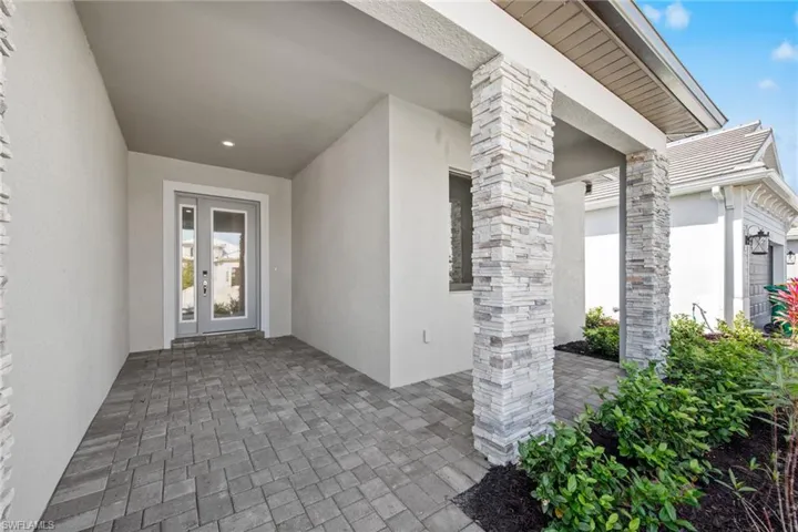3966  Perseus  ST, Naples, FL 34120