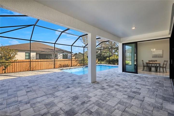 Beautiful New Pool W Fence