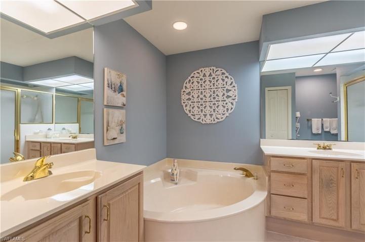 5770 Grande Reserve WAY # 1502, NAPLES FL 34110