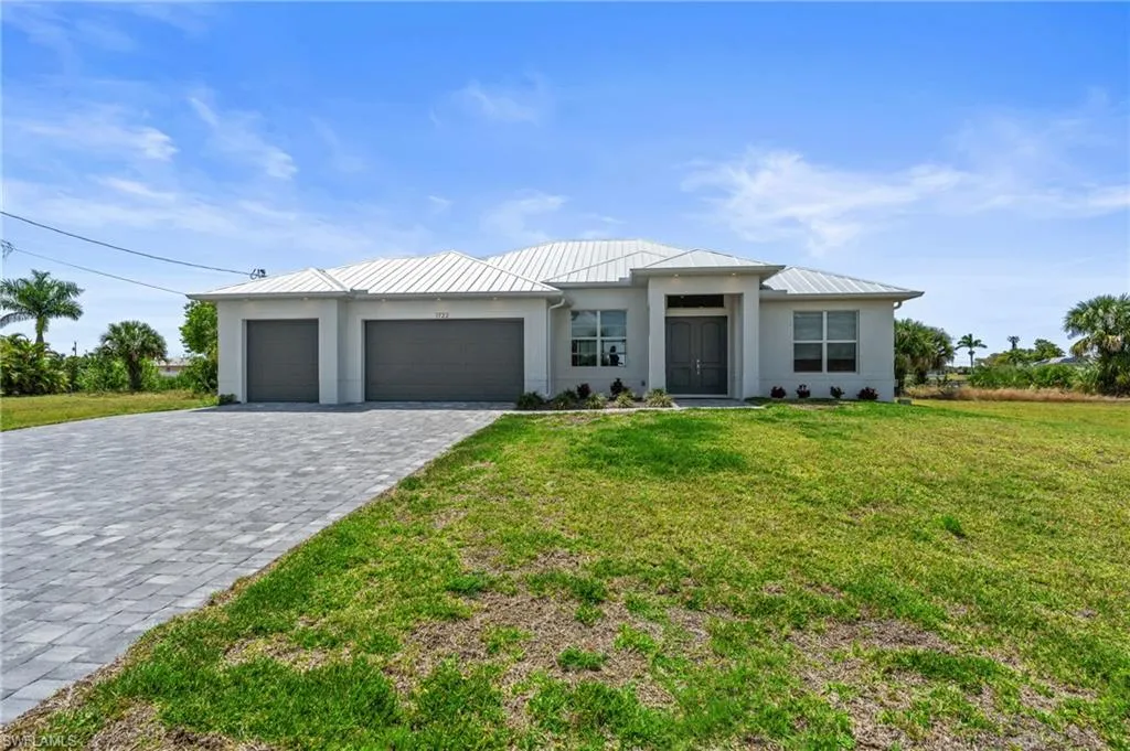 1722 24th AVE, Cape Coral, FL 33909,2025000155