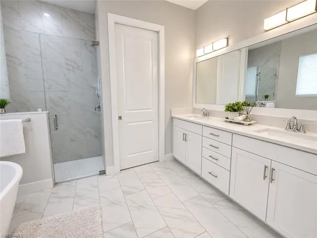 3754 Sapphire Cove Cir, Naples, Florida 34114