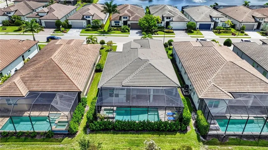 3754 Sapphire Cove Cir, Naples, Florida 34114
