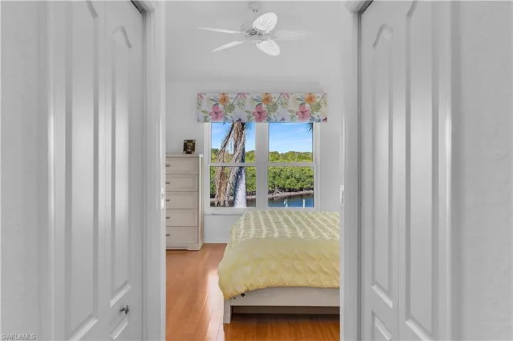 162 Newport Dr 1207, Naples, Florida 34114
