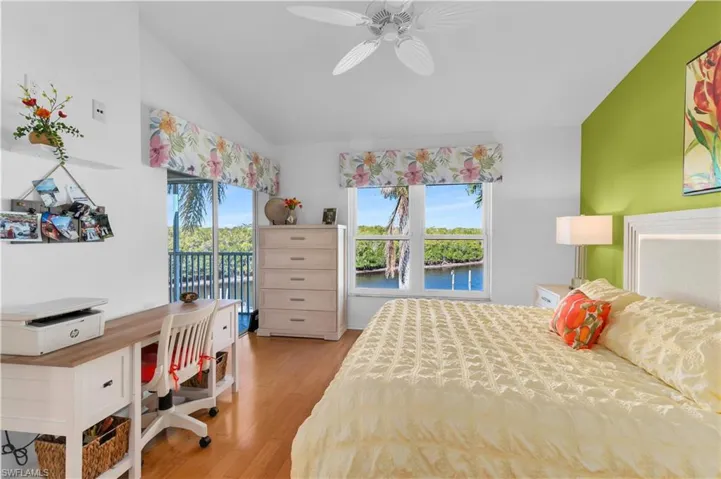 162 Newport Dr 1207, Naples, Florida 34114