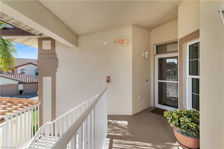 162 Newport Dr 1207, Naples, Florida 34114