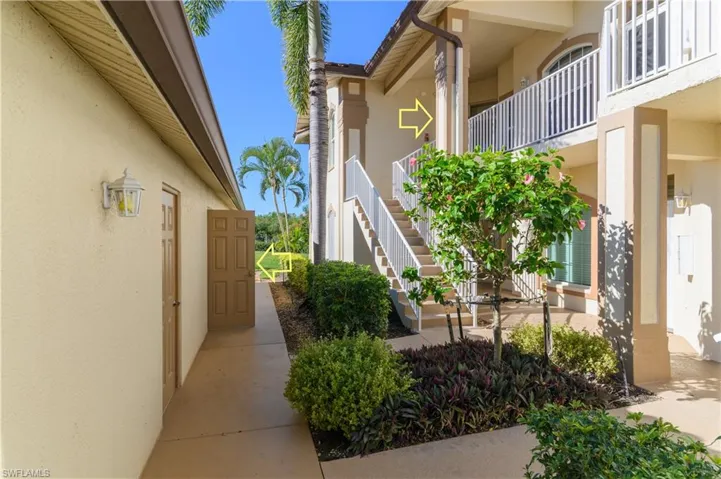 162 Newport Dr 1207, Naples, Florida 34114