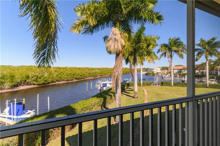 162 Newport Dr 1207, Naples, Florida 34114
