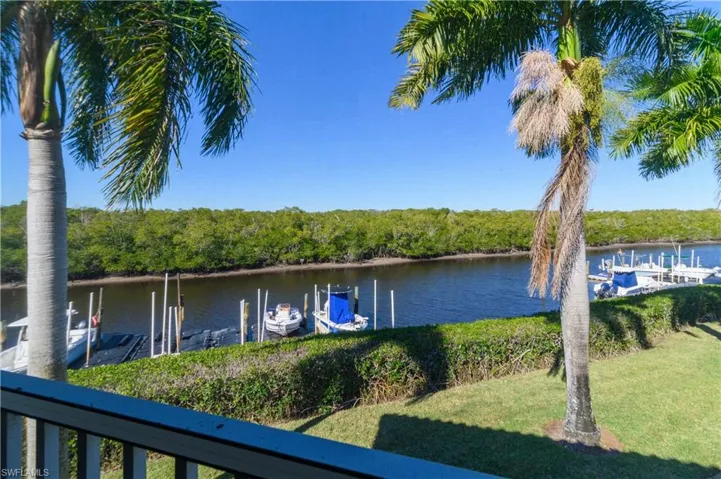 162 Newport Dr 1207, Naples, Florida 34114