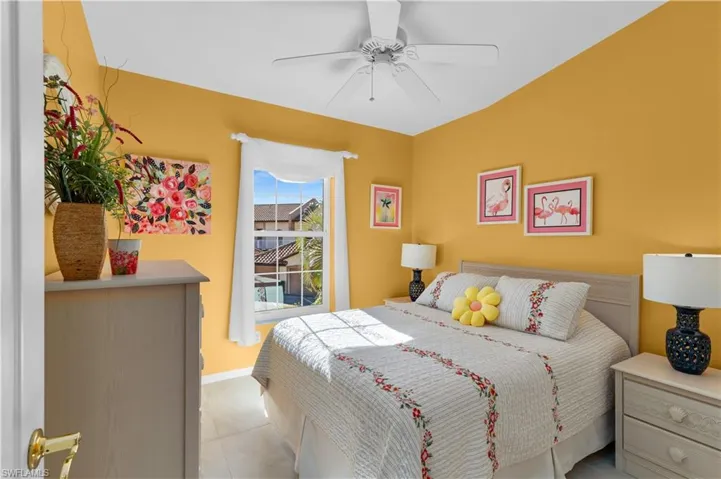162 Newport Dr 1207, Naples, Florida 34114