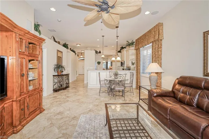 15652  Alton  DR, Fort Myers, FL 33908