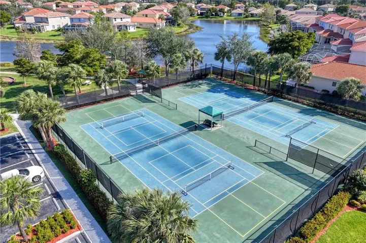 15652  Alton  DR, Fort Myers, FL 33908