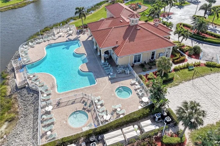 15652  Alton  DR, Fort Myers, FL 33908
