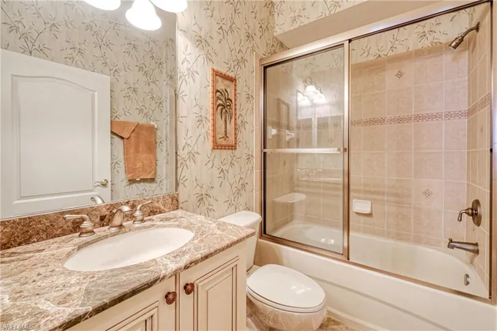 15652  Alton  DR, Fort Myers, FL 33908