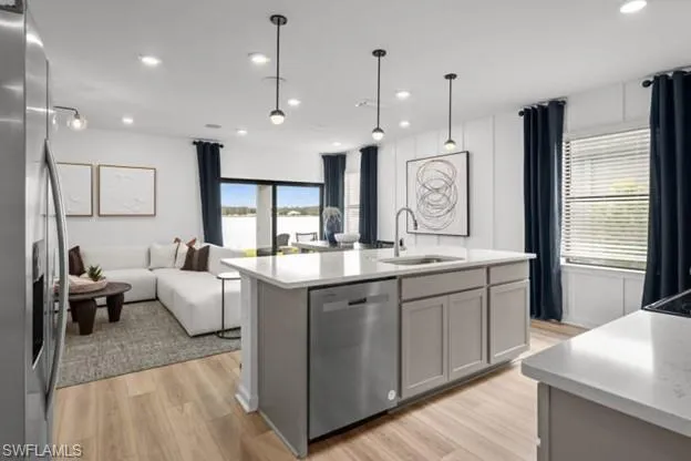 Inteior photos are of a staged model home. Illustration purposes only. Options may vary.