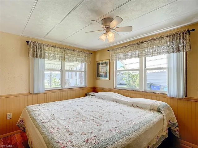 Bedroom with ceiling fan