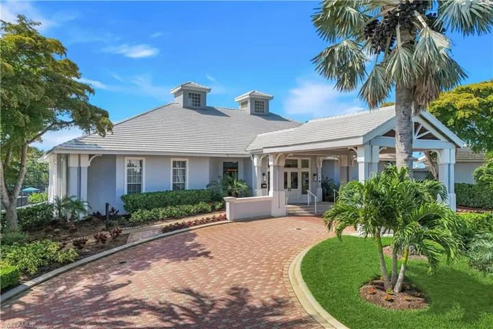 15040  Sterling Oaks  DR, Naples, FL 34110