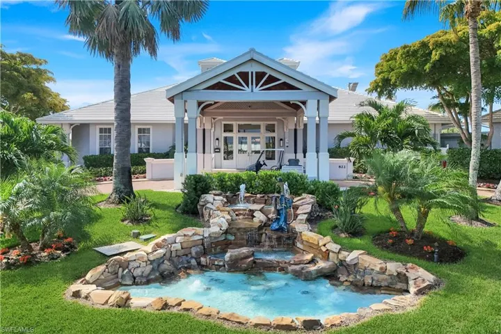 15040  Sterling Oaks  DR, Naples, FL 34110