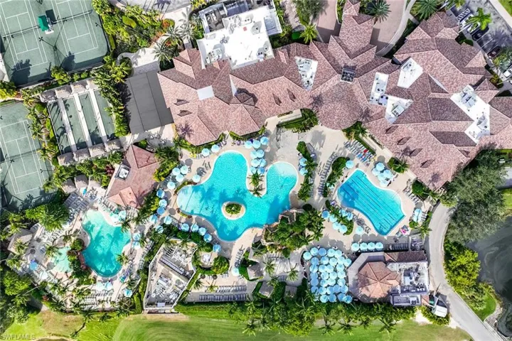 View of property location featuring a pool