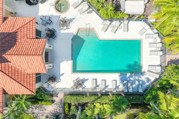 Bird's eye view of a pool area