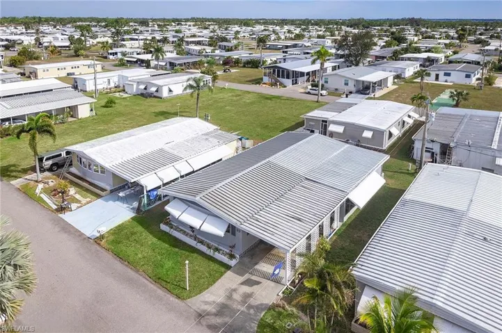 Birds eye view of property