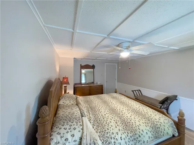 Bedroom with ceiling fan
