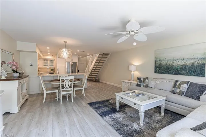 833  Meadowland  DR, Naples, FL 34108