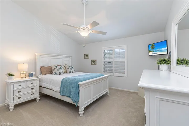 833  Meadowland  DR, Naples, FL 34108