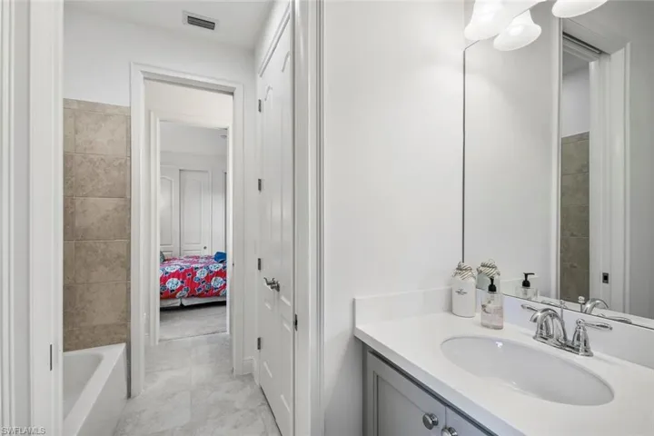 14166  Nautica  CT, Naples, FL 34114