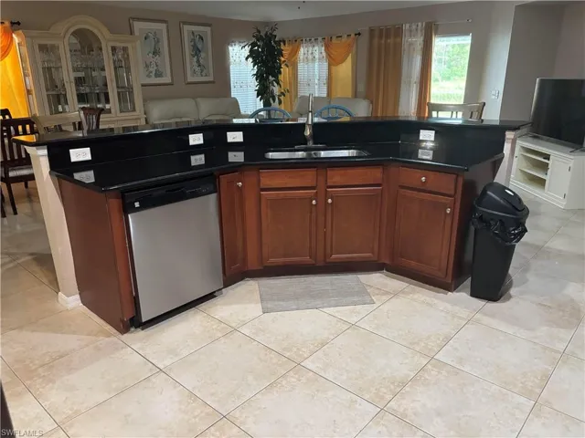 8031 Liriope Loop, Lehigh Acres, Florida 33972