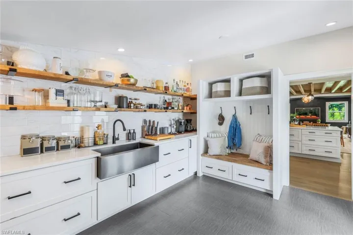 Butler Pantry
