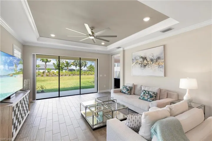 15206  Sacile  ST, Naples, FL 34114