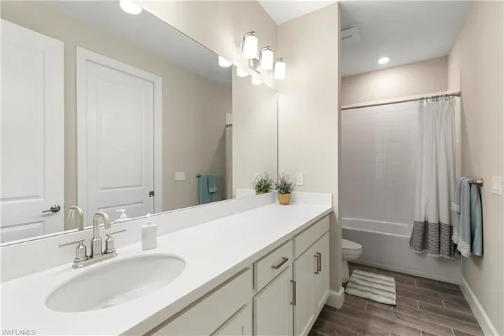 15206  Sacile  ST, Naples, FL 34114